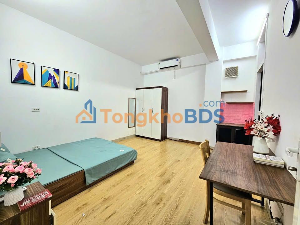 Phòng Trọ Giá Rẻ 3.25 Tỷ Ngay CV Hòa Bình - Đủ Đồ, Vân Tay