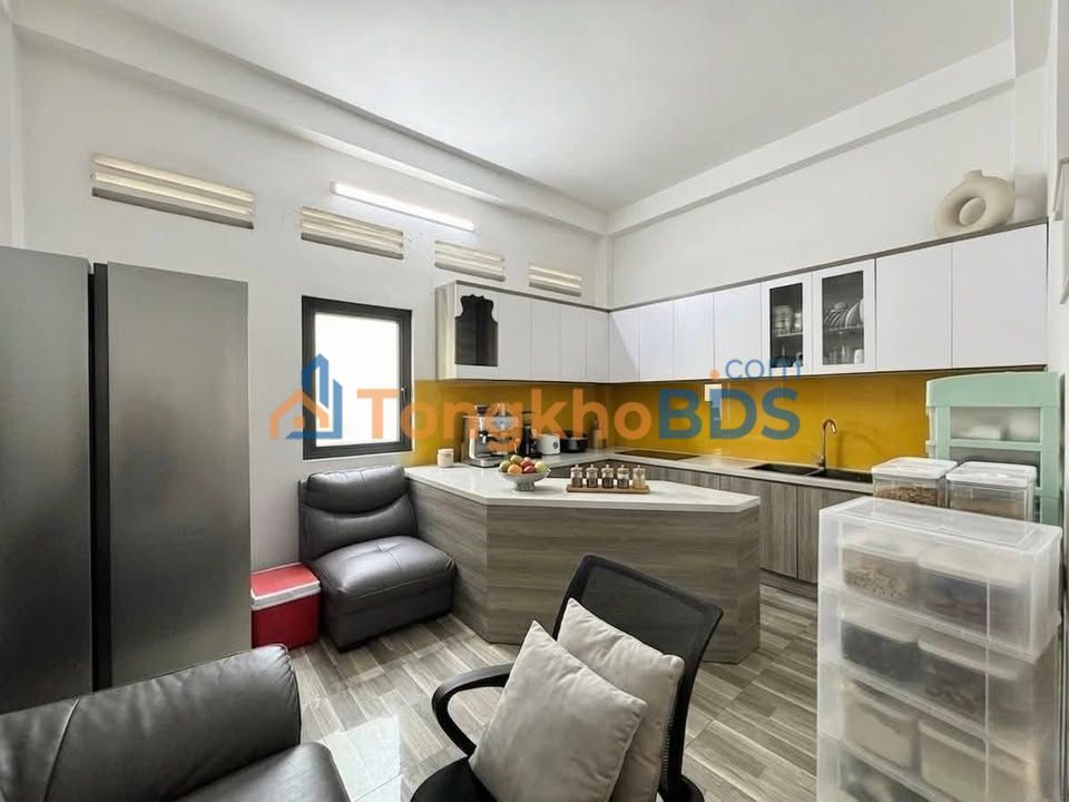 Nhà 4 Tầng Lê Quang Định, Bình Thạnh 58m² - Ô Tô Ngủ Trong Nhà Chỉ 9.8 Tỷ