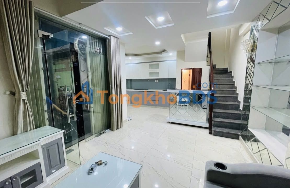 Nhà Phố 30m² 6PN Trung Tâm Quận 1 - Dòng Tiền 23 Triệu/Tháng