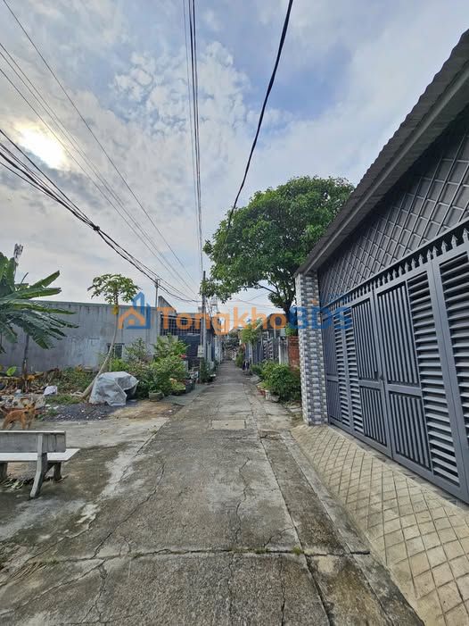 Đất Sổ Hồng Thổ Cư 100m² Phú Quốc - Gần Nhà Thờ Xuân Trà, Đường Xe Hơi - 2.25 Tỷ