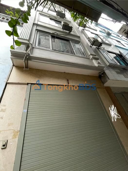 Nhà Cầu Giấy 111m² - Mặt tiền 3.7m - Sổ Vuông Giá 8.3 Tỷ