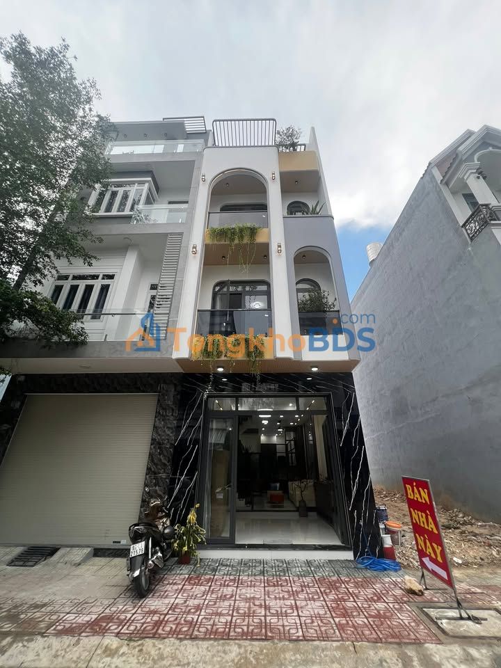 Nhà D7 Phú Hồng Đạt 61m² 4.95 tỷ - Ô tô vào tận nhà