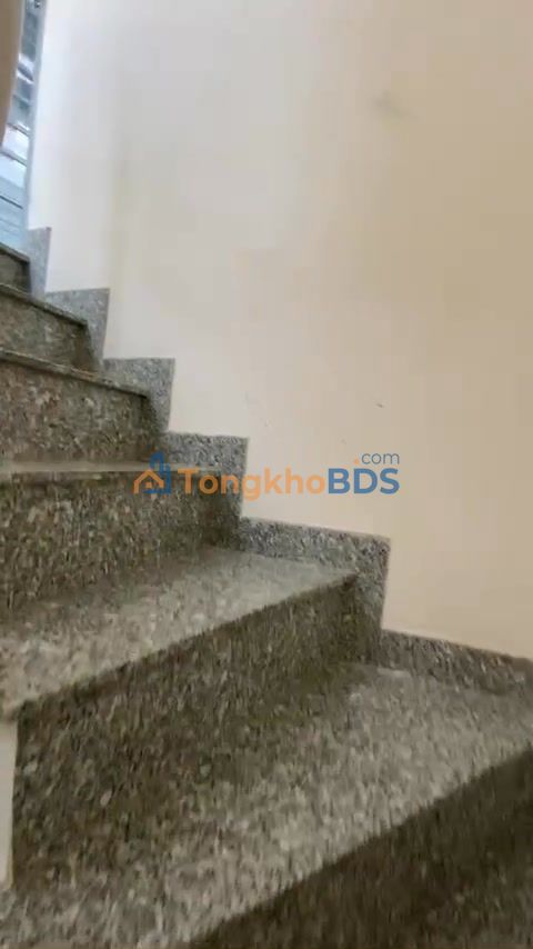 Cho thuê nhà mặt tiền Q.7, 100m², 13 Triệu - Kinh doanh/Văn phòng đắc địa