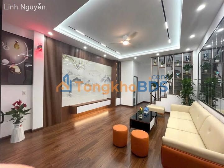 Nhà 45m² Hoàng Mai - 5 Tầng, Sổ Đỏ Chính Chủ, Giá 5 Tỷ