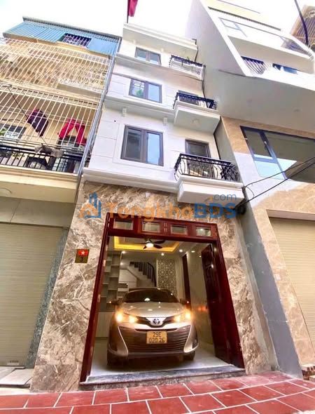 Nhà Phố Trạm Long Biên 5 Tầng - Oto Ngủ Trong Nhà - 9.5 Tỷ