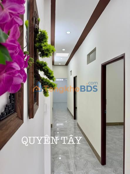 Nhà 90m² Mặt tiền Nguyễn Lương Bằng, Long Xuyên - Sẵn Sàng Về Ở