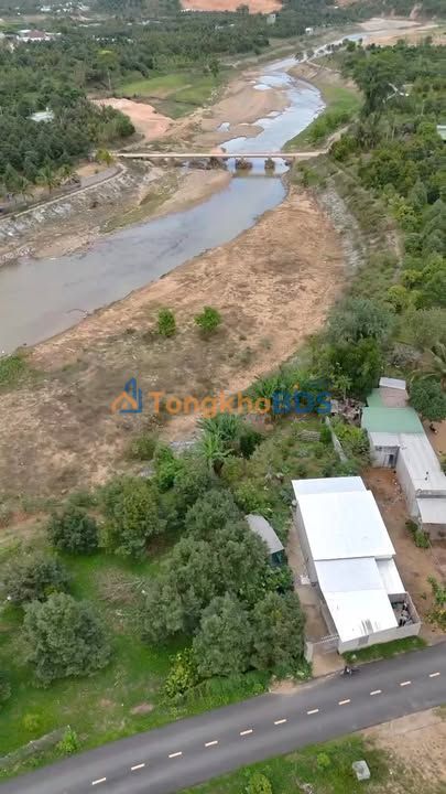 Nhà Vườn 500m² Mặt Tiền Đường Nhựa Xã Sơn Hiệp - Giá 1.4 Tỷ