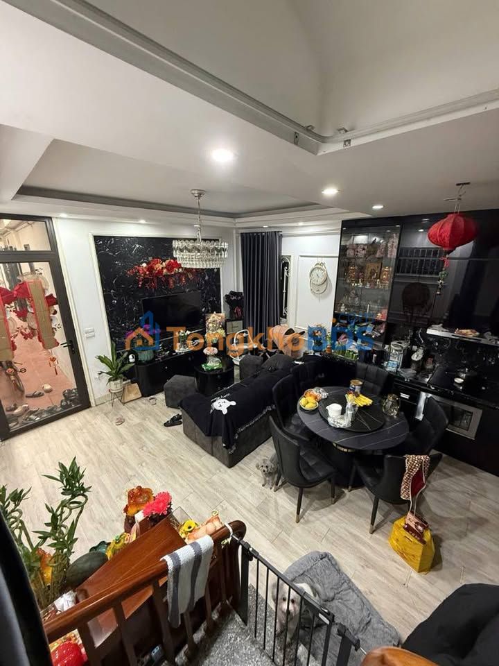 Nhà Bồ Đề Long Biên 50m² 5 Tầng - Sát Hồ Lâm Du, 6.18 Tỷ