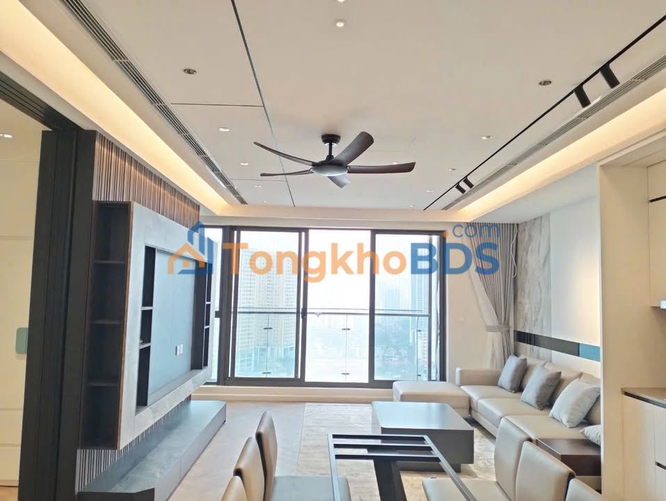 Bán gấp căn hộ 122m² TSQ Euroland Hà Đông - Sổ đỏ, 3PN View Hồ