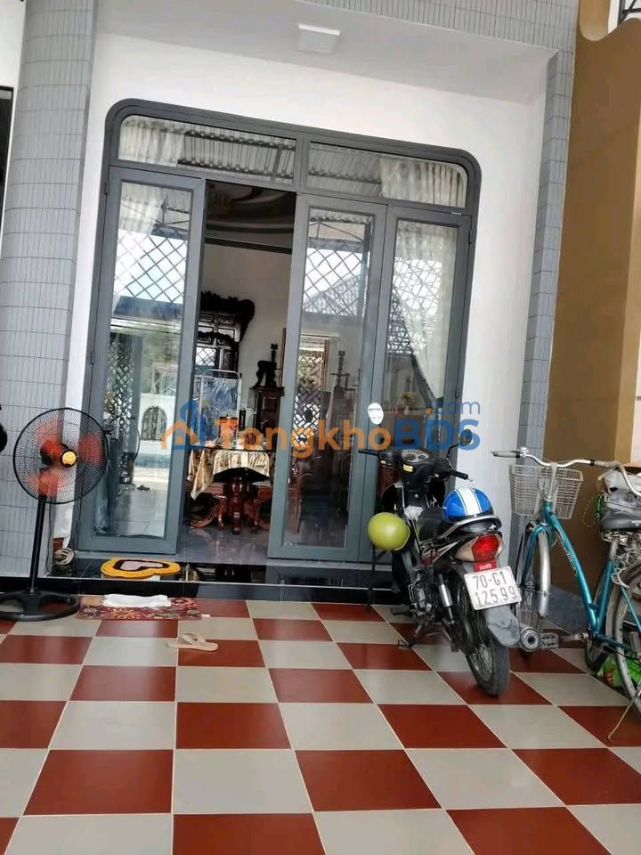 Nhà 150m² Mặt tiền Nguyễn Chí Thanh, Tây Ninh - Giá 1.6 Tỷ