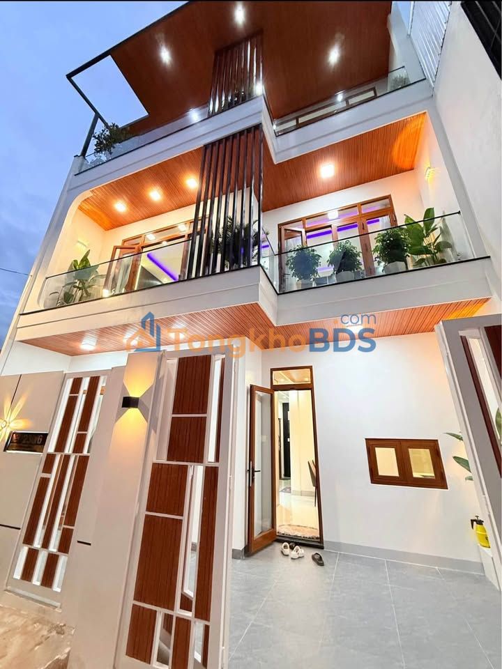 Bán Gấp Villa Mini 3 Tầng Mặt Tiền 8m Đối Diện Bến Xe Đà Nẵng - 5.95 Tỷ