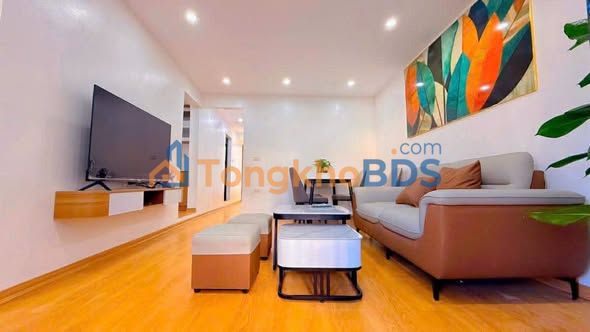 Nhà Tập Thể Đồng Xa, Cầu Giấy - 34m², 3PN, Oto Đỗ, 4.3 Tỷ