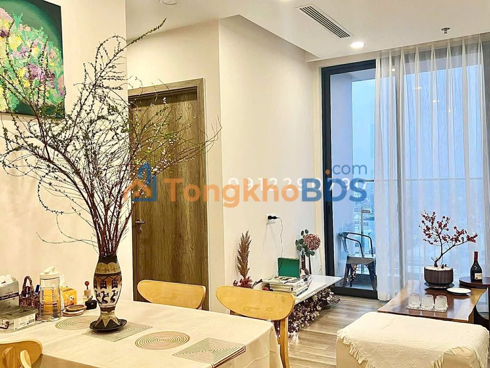 Căn hộ 2PN Solforest Ecopark 53m² view Sông Hồng - Giá 4 tỷ