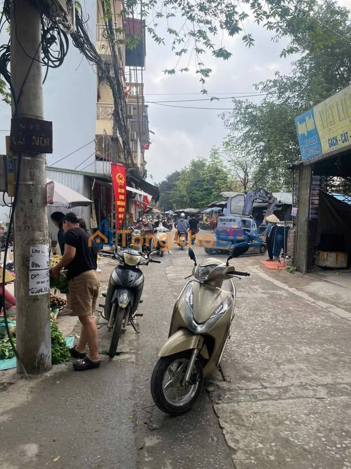 Nhà 31.4m² Hà Đông - 4.5 Tầng, 3PN, Gần Chợ, Đại học Đại Nam - Giá 5.5 Tỷ