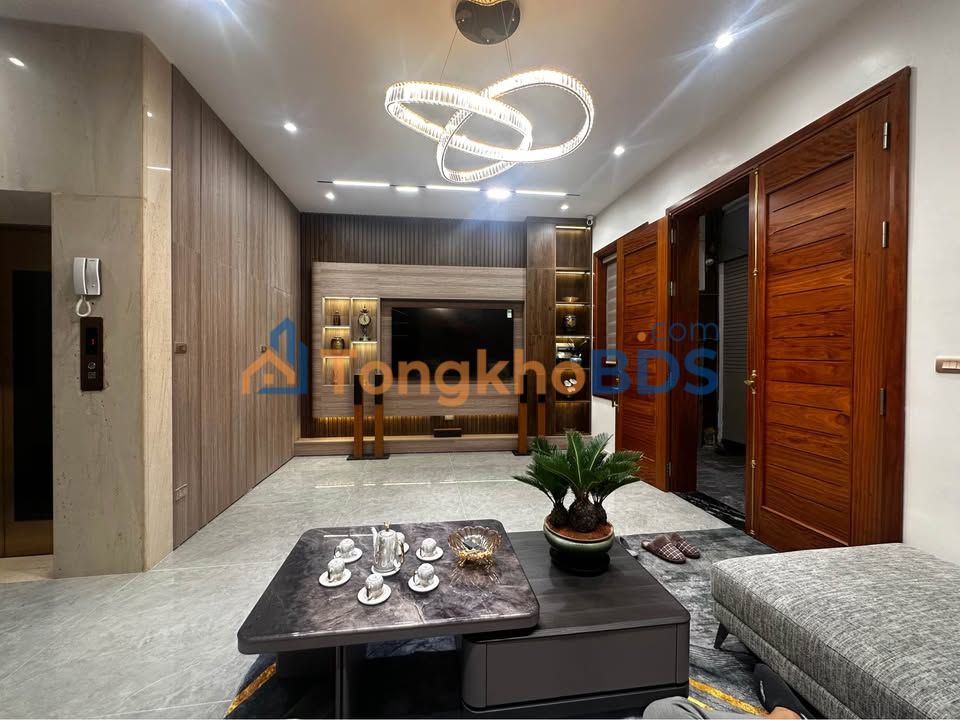Nhà 6 Tầng Thang Máy Kim Ngưu 50m² - Full Nội Thất, Ô Tô Đỗ Cửa