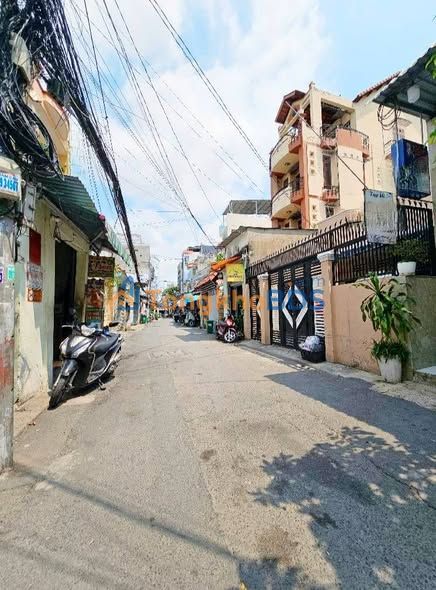 Nhà 3 Tầng Huỳnh Tấn Phát, Quận 7 - 510m² Sẵn Ở Ngay, Ô Tô Đỗ Cổng