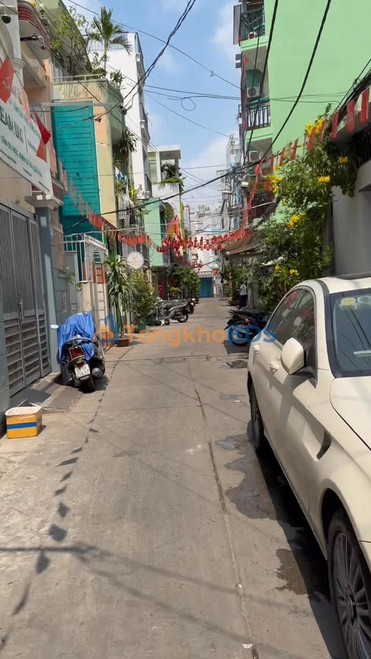 Nhà 43m² Quận 10 - Hẻm 5m ô tô tránh, 3PN, 8.x Tỷ