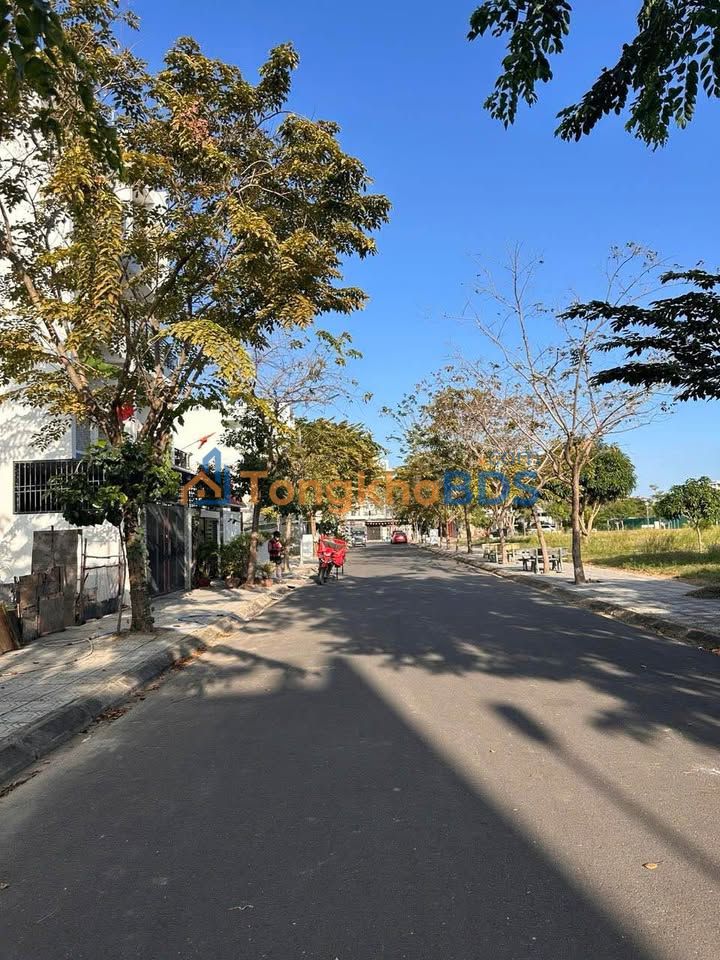 Đất Lô Góc 2 Mặt Tiền 131m² - Phan Rang - Sổ Đỏ Sẵn Sàng