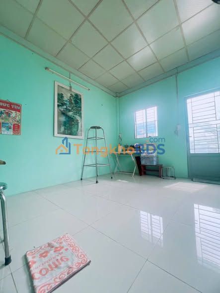 Nhà 33m² Đoàn Văn Bơ, Q1 - Giá 4.2 Tỷ, Sẵn Sổ Hồng, Thuận Tiện Kinh Doanh