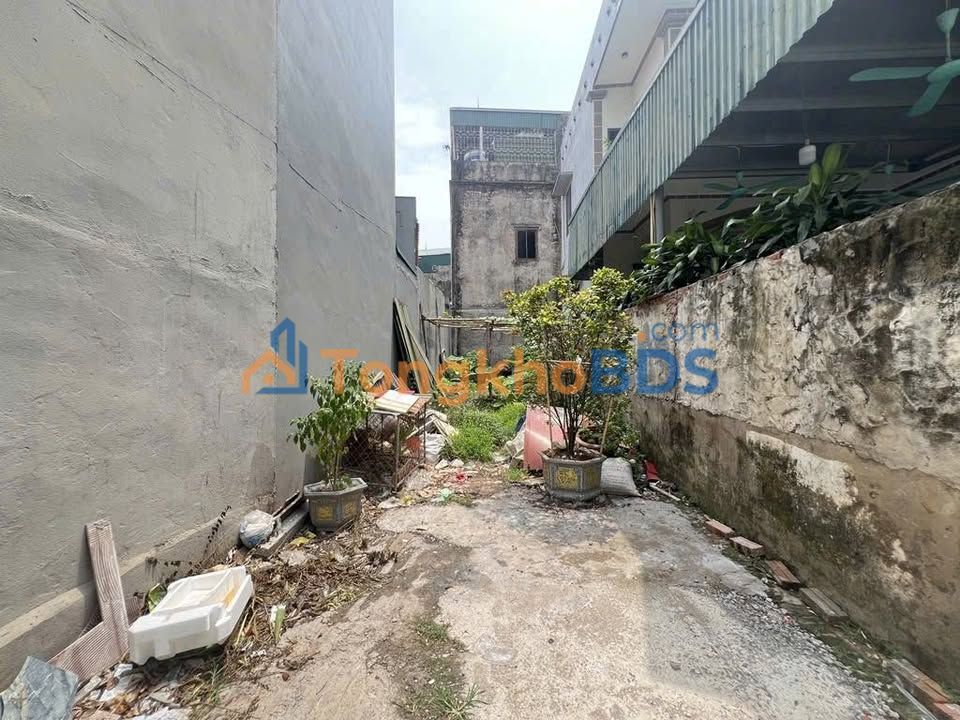 Bán đất Cự Khối Long Biên 70m² - Sổ đỏ chính chủ, ô tô vào đất