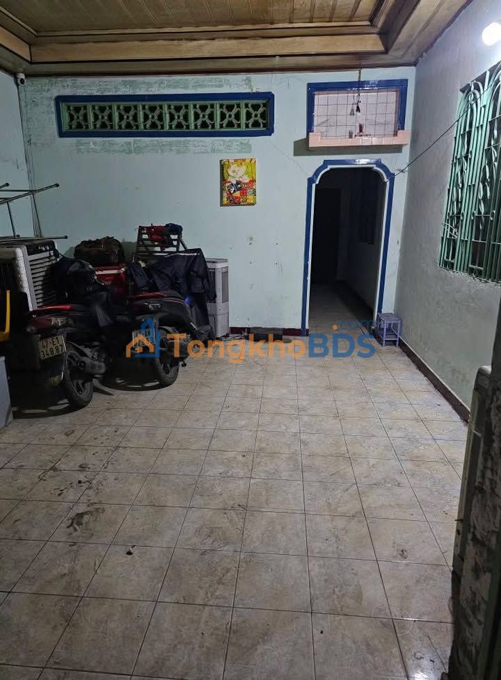 Nhà Nguyên Căn 3PN Nguyễn Xiển Q9 - Giá 4.5 Triệu, Sẵn Ở Ngay