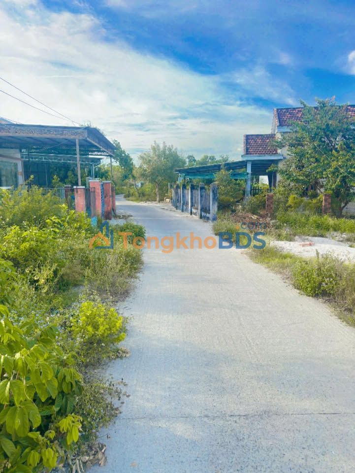 Đất Nền Bình Thuận, Đà Nẵng 250m² - Sổ Hồng Sẵn Sàng, Giá 8xx Triệu