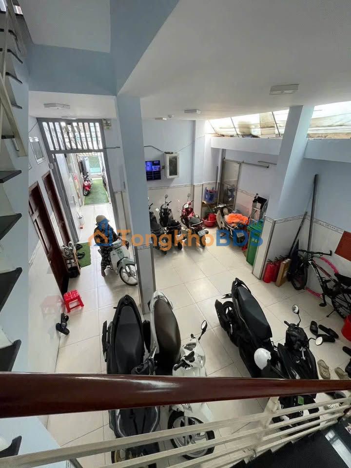 Nhà phố Nguyễn Văn Luông Q6 95m² 7.9 tỷ - Ô tô vào nhà