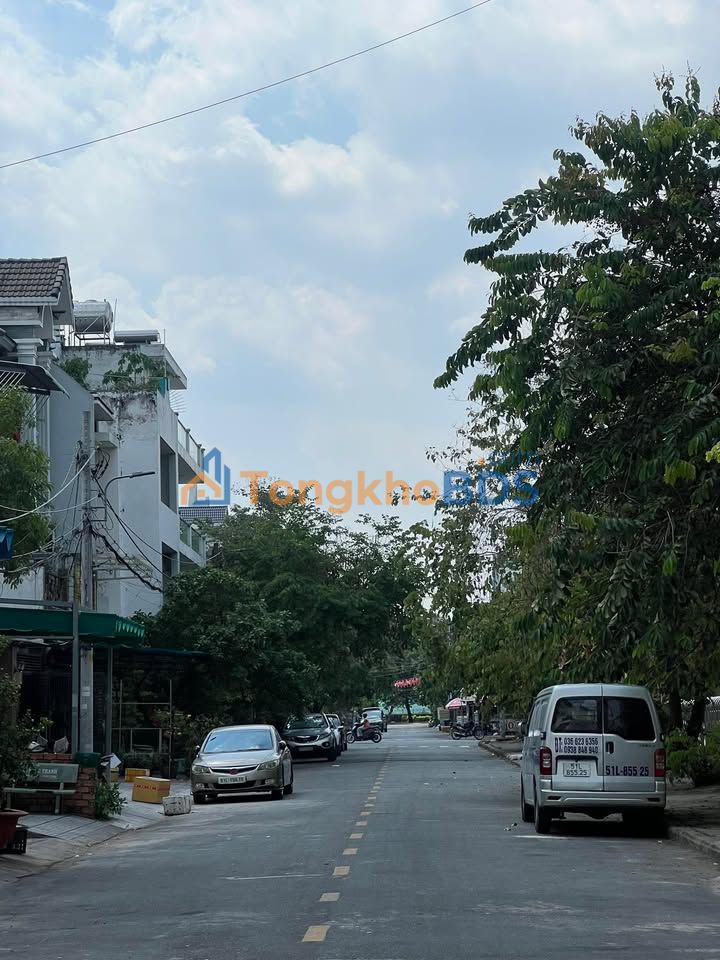 Nhà Kênh Tân Hóa, Quận 11 - 38m² Sổ Hồng Chính Chủ, Giá 5.15 Tỷ