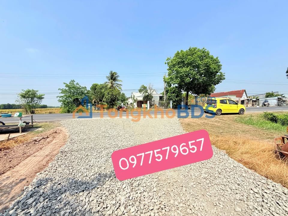 Bán Đất Vuông Vức 3600m² Gần QL22B, Tây Ninh - Giá 275 Triệu