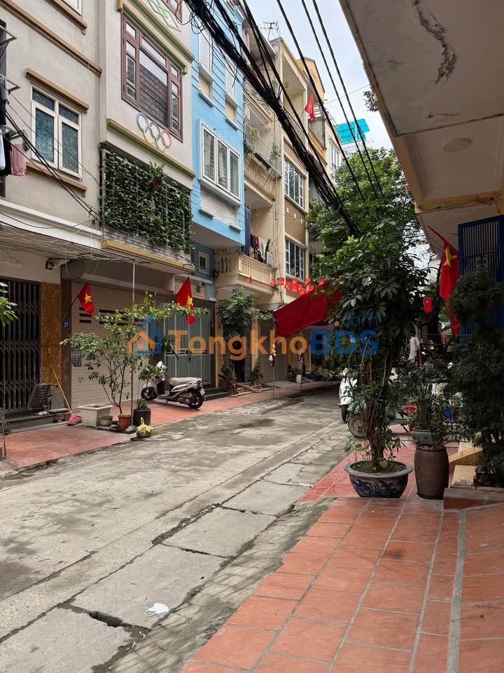 Nhà riêng Văn Điển 62m² giá 8.9 tỷ - Vị trí đẹp