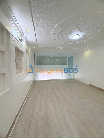 Mặt Tiền Kinh Doanh Hoa Sữa, Phú Nhuận - Sẵn Sàng Đón Khách!