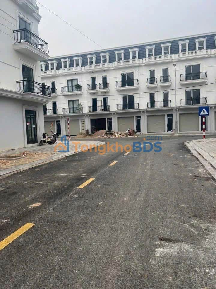 Nhà Thô 4 Tầng Mặt Tiền 5.2m - Lô Đầu Ve 3 Mặt Tiền Tại MB Ao Sen, Thanh Hóa