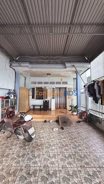 Nhà Cho Thuê 2PN Hẻm Nguyễn Văn Cừ, Quận 1 - Gần Chợ & Trường Học