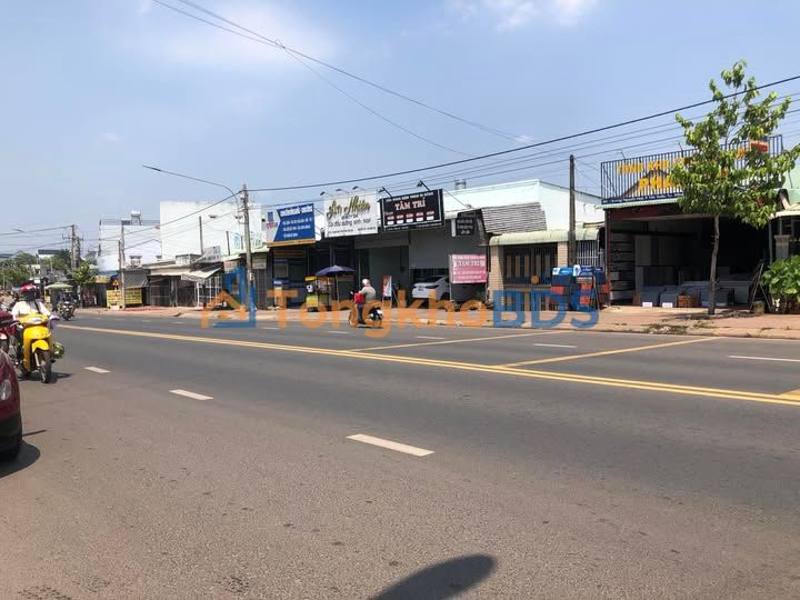 Nhà Mặt Tiền Nguyễn Huệ Đồng Xoài - 192m² Kinh Doanh Đa Ngành Nghề - 4 Tỷ