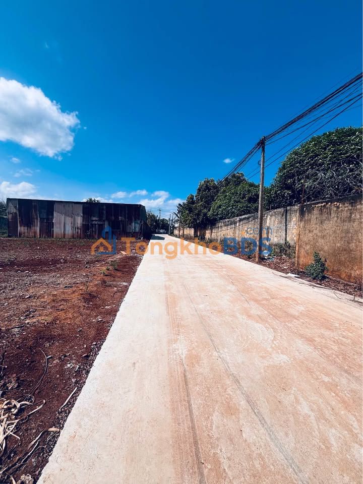 Townhouse Thôn 2 Ea Ktur 70m2 giá 2 tỷ - Đầu tư sinh lời