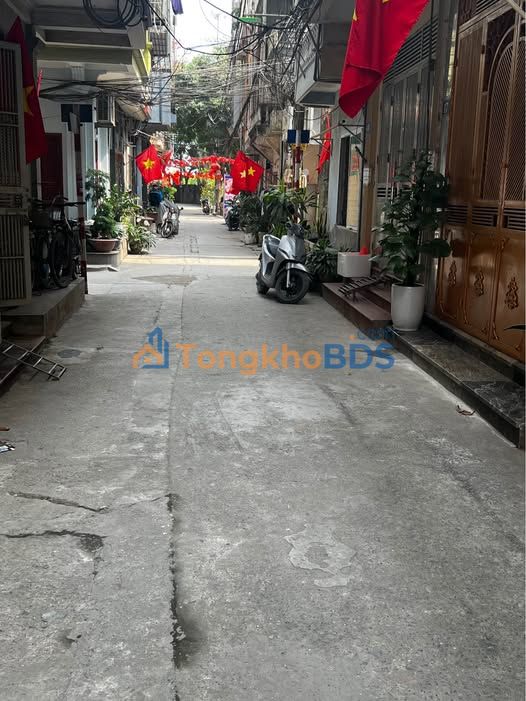 Nhà 5 Tầng Cầu Diễn, 38m², Ngõ Thông Kinh Doanh - Sổ Đỏ Vuông Vắn 8 Tỷ