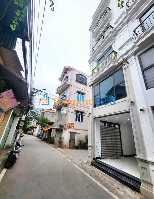 Nhà Mặt Tiền Kinh Doanh Kim Chung, 35m² Lô Góc 6 Tầng - Ô Tô Tránh