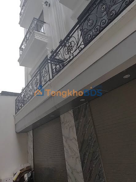 Nhà 5 tầng Nguyễn Khoái 34.6m² - Sổ đỏ chính chủ, giá tốt