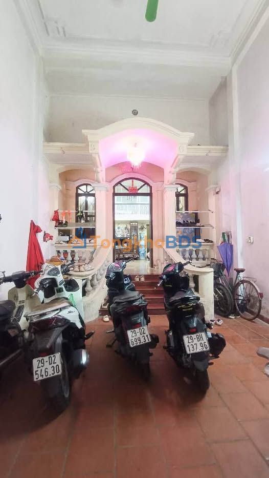 Bán Nhà Vạn Kiếp, Hoàn Kiếm 74m² - 3 Tầng, Sổ Đỏ Vuông Vắn, Giá 13.5 Tỷ