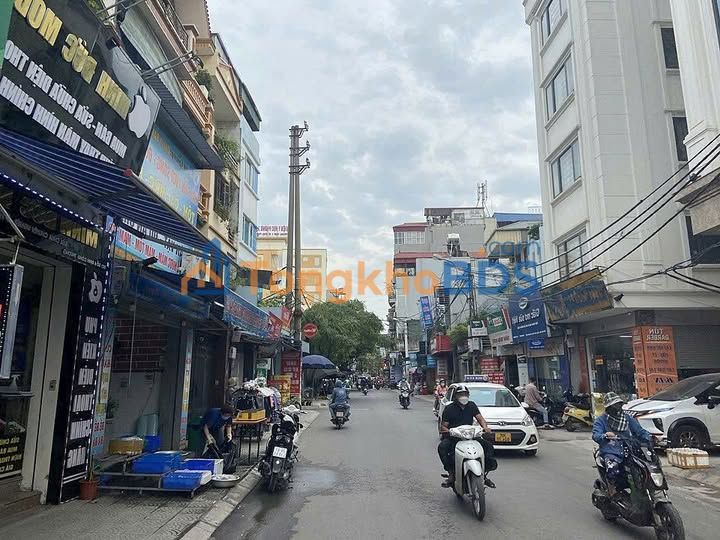 Nhà riêng Hoàng Mai 50m2 11 tỷ - Chính chủ, ô tô vào nhà