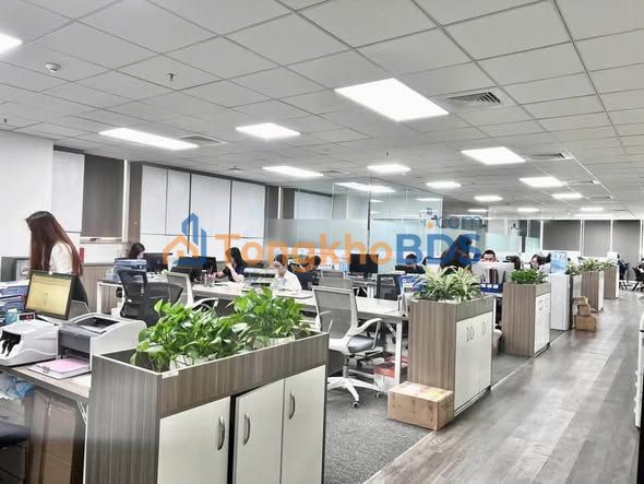 Văn phòng Lê Văn Lương 120m² 25 triệu - Vị trí trung tâm