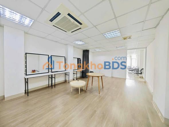 Văn phòng Xã Đàn 120m² 17 triệu - Sẵn sàng làm việc