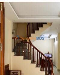 Nhà 32m² 3 tầng, Quận Long Biên - Ô tô đỗ cửa, Sổ đỏ chính chủ