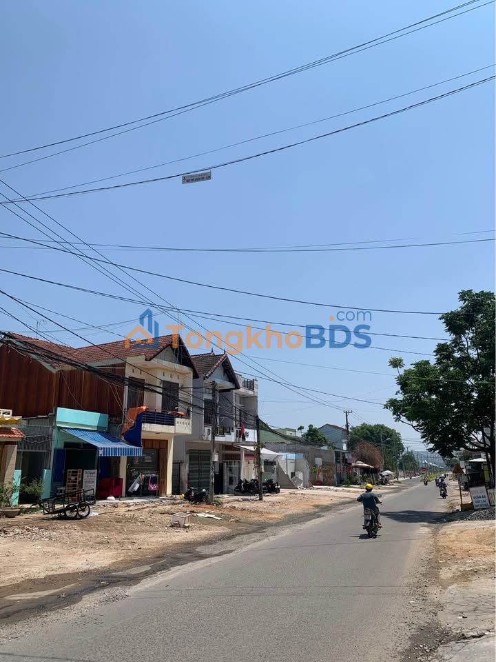 Bán Đất Tặng Nhà Cấp 4 MT Trường Chinh, Sa Thầy - 234m² Nở Hậu Tài Lộc