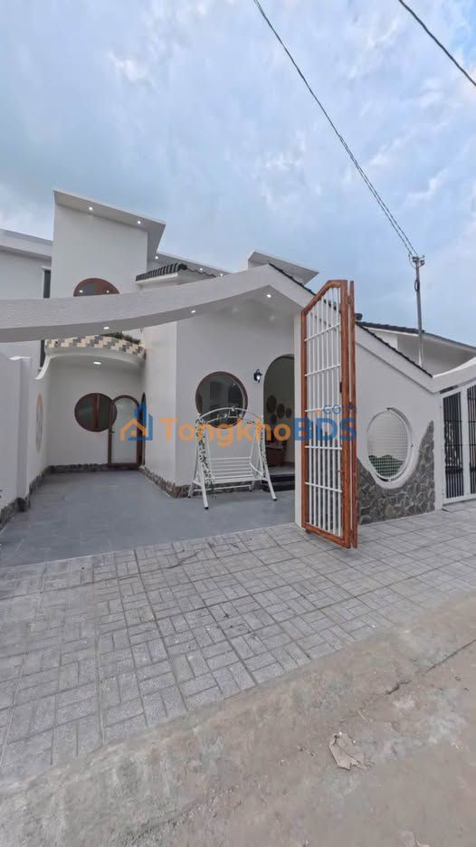 Nhà 94m² Long Hồ, Vĩnh Long - Sổ Hồng Sẵn, Giá 2.29 Tỷ