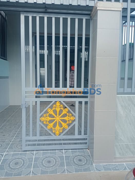 Nhà Phố Phú Mỹ 102m² - Ban Cờ Việt Kiều, Giá 2.2 Tỷ, Sẵn Sàng Dọn Vào Ở