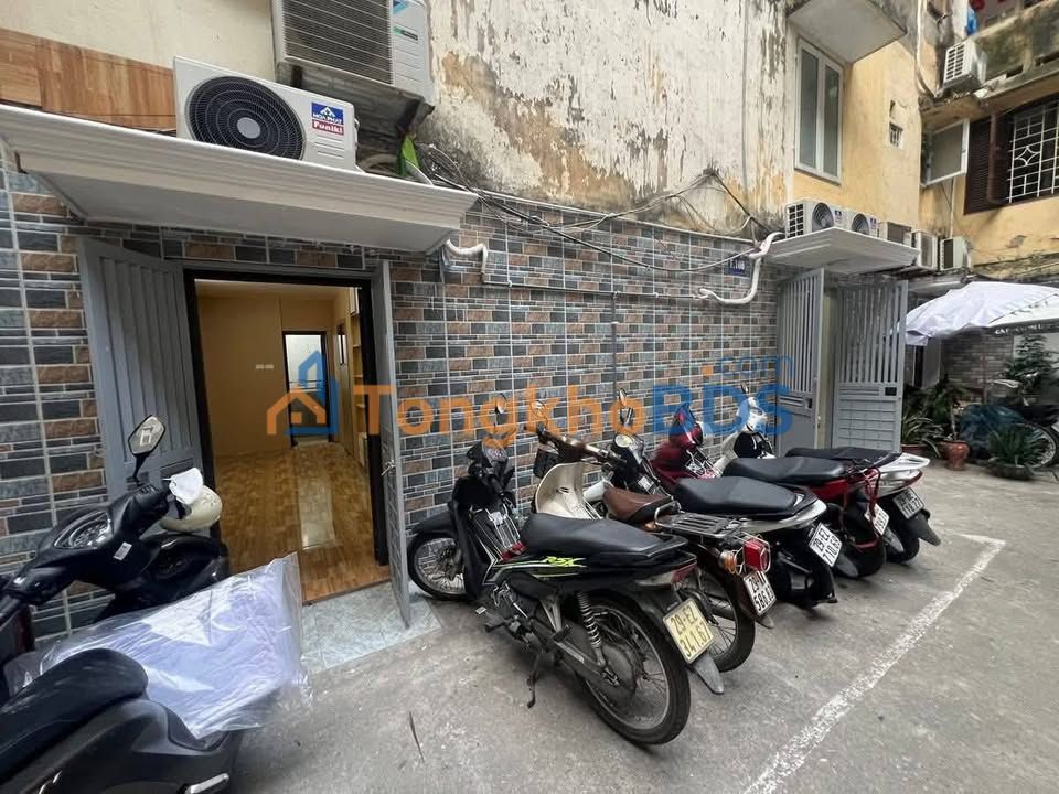 Nhà Tập Thể Tầng 1 Đống Đa 100m² - Sẵn Sàng Vào Ở Ngay