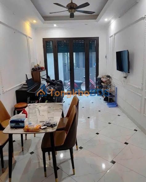 Nhà 30m² 5 Tầng Trần Phú, Hà Đông - Ô tô đỗ cửa, Gần ĐH Lớn