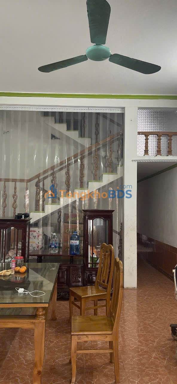 Bán Nhà 2 Tầng Trục Chính Tân Quang 109m² - Sẵn Sàng Về Ở Ngay