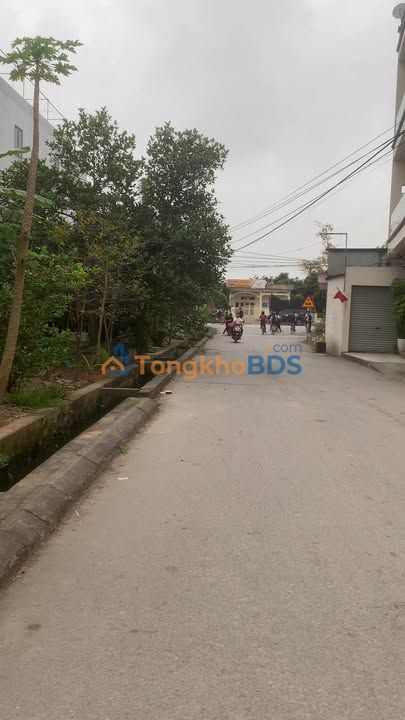 Nhà 2 Tầng Rưỡi An Lâm, Nam Sách - 112m² Hướng Nam, View Đồng